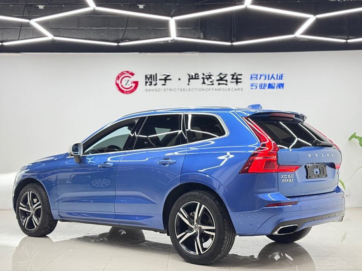 2018年10月沃爾沃 XC60  2019款 T5 四驅(qū)智遠(yuǎn)運(yùn)動(dòng)版 國(guó)VI