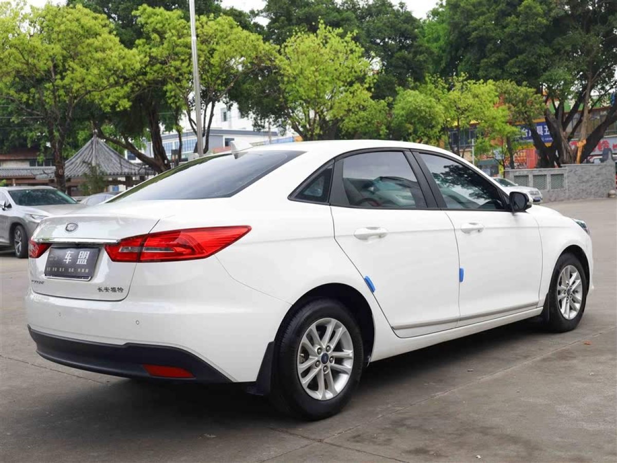 福特 福睿斯  2019款  改款 1.5L 自動(dòng)質(zhì)享型 國(guó)V圖片