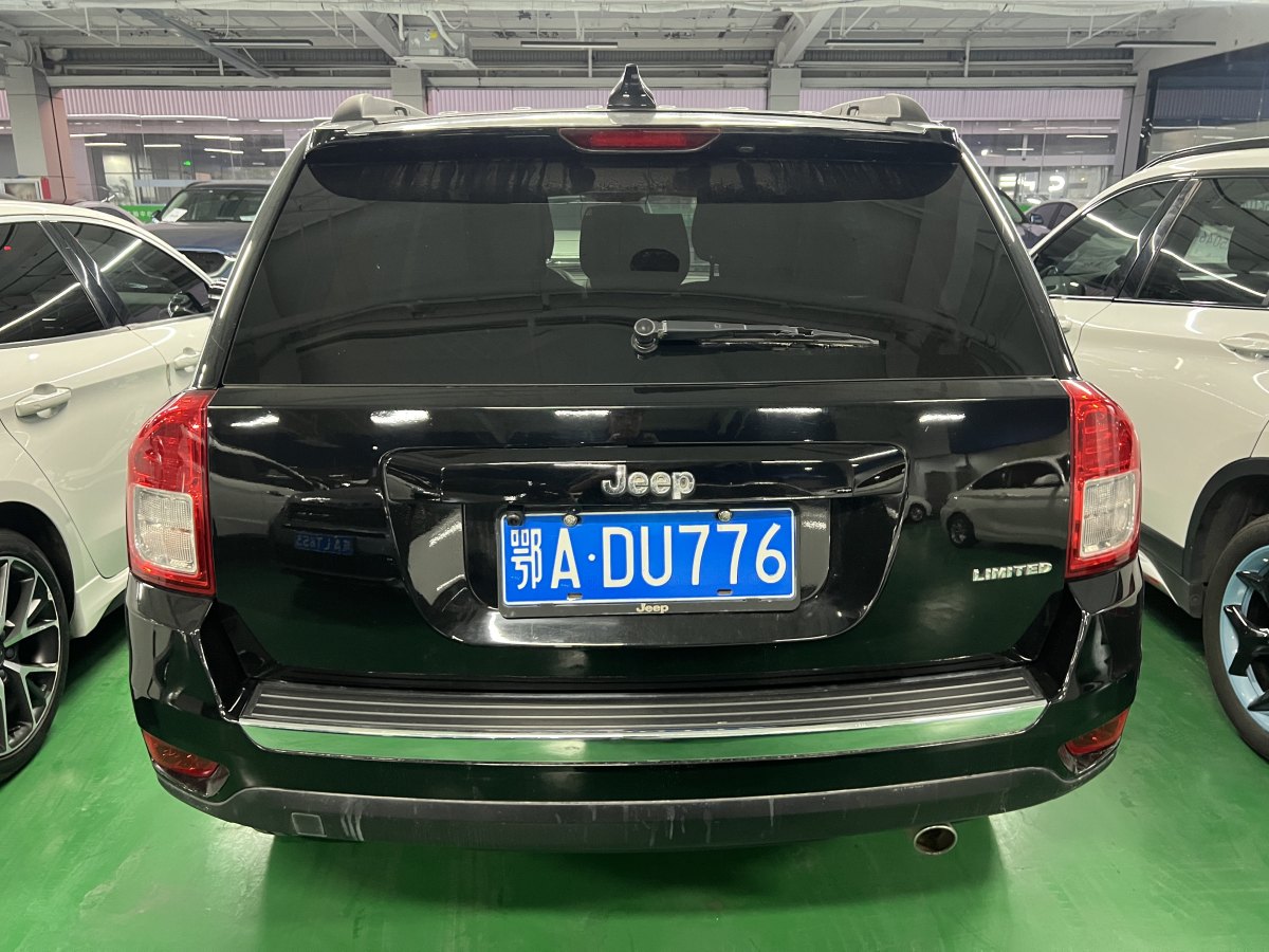 Jeep 指南者  2013款 2.4L 四驅豪華版圖片