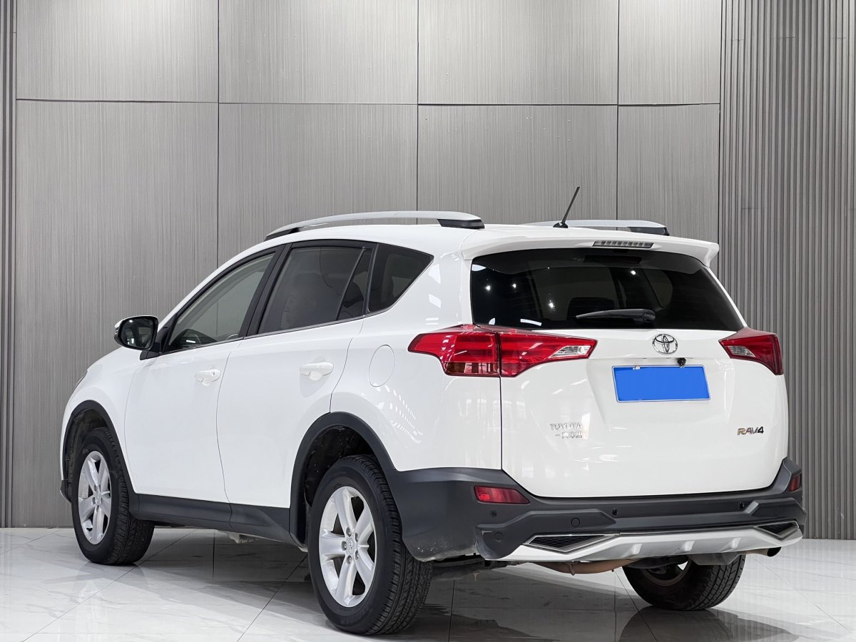 豐田 RAV4  2018款 榮放 2.0L CVT兩驅(qū)都市版圖片