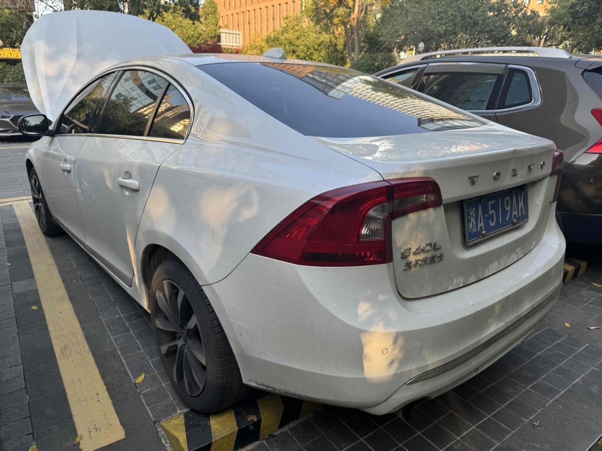 沃爾沃 S60  2014款 2.0T T5 個性運動版(改款)圖片