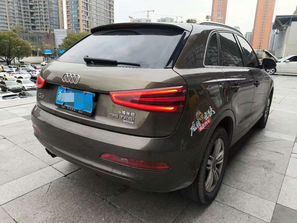 奧迪 奧迪Q3  2015款 35 TFSI quattro百萬紀(jì)念進(jìn)享型圖片