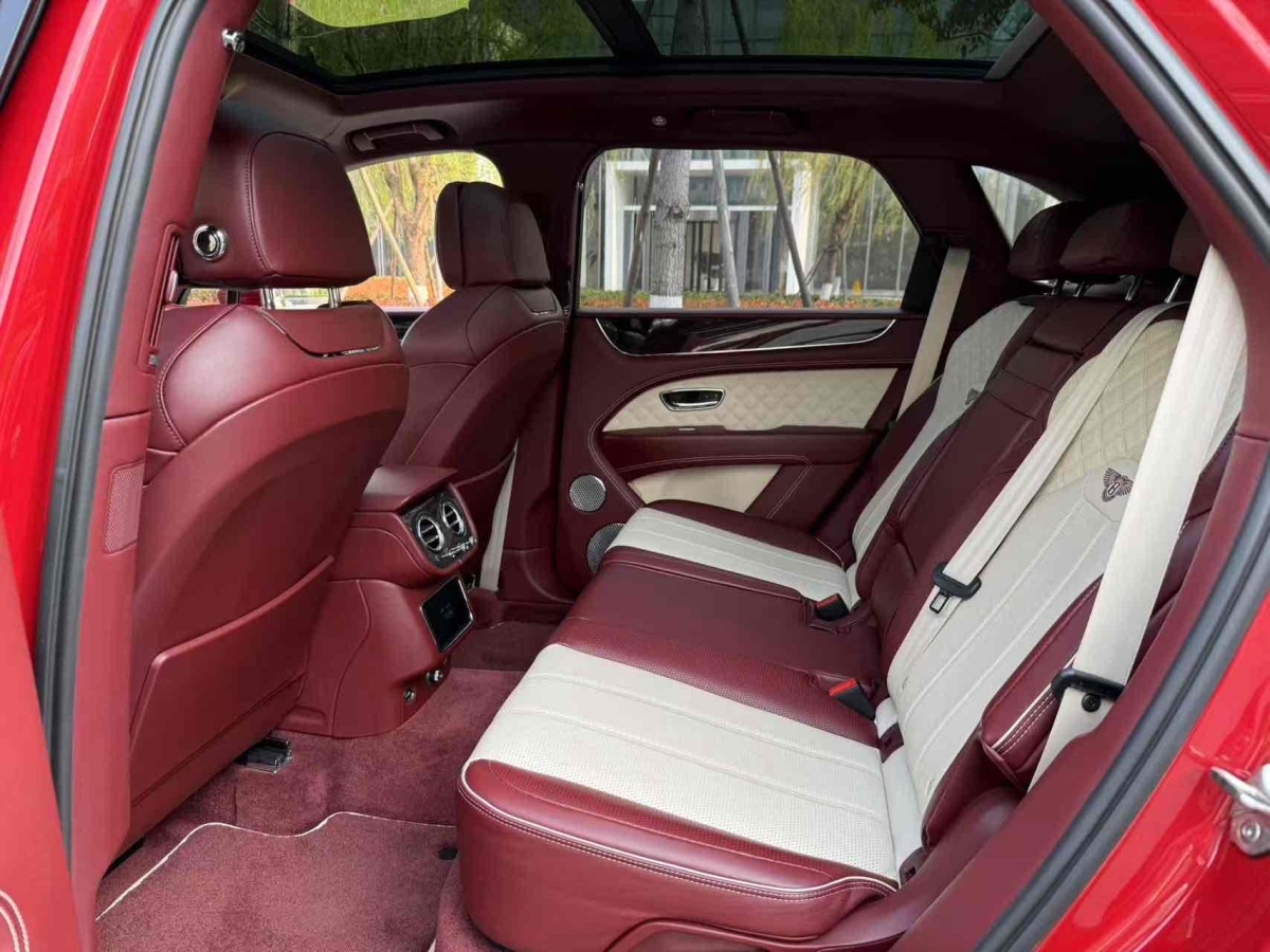 賓利 添越  2022款 4.0T V8圖片
