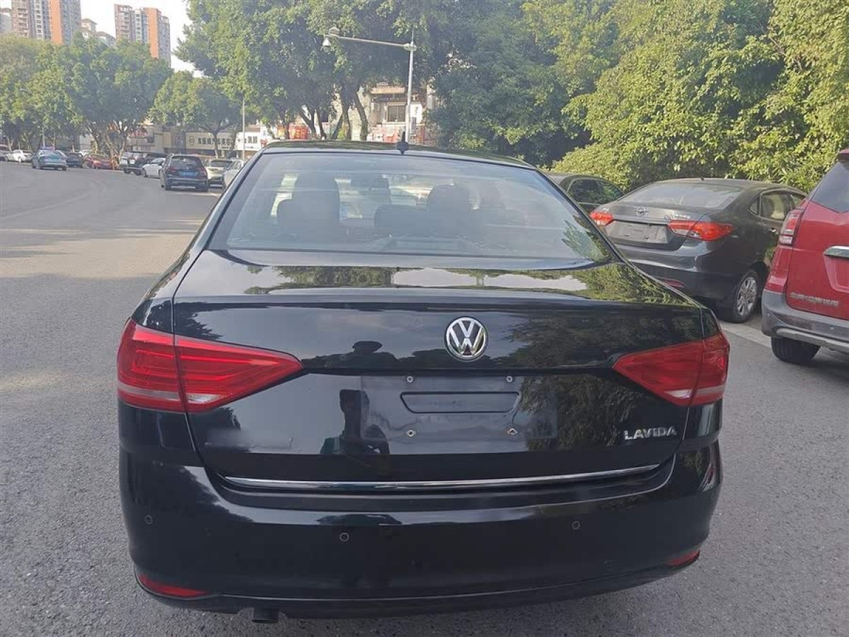 大眾 朗逸  2017款 1.6L 手動(dòng)舒適版圖片