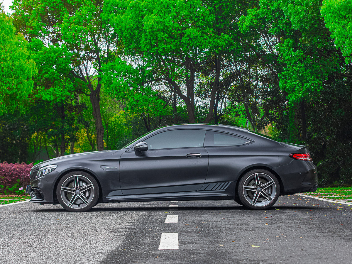 奔馳 奔馳C級AMG  2021款 AMG C 63 轎跑車 暗夜特別版圖片