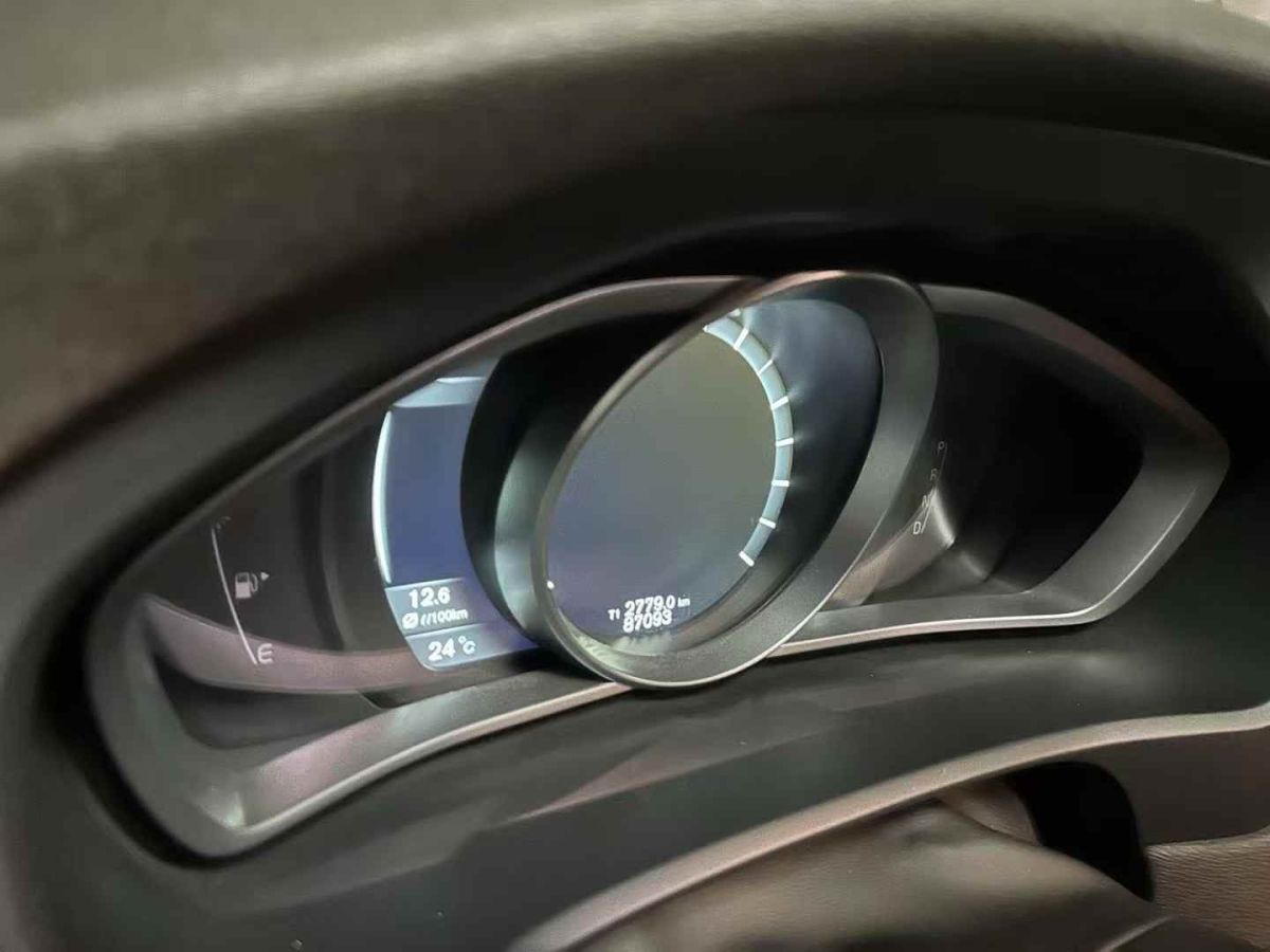 沃爾沃 V40  2014款 2.0T 智尚版圖片
