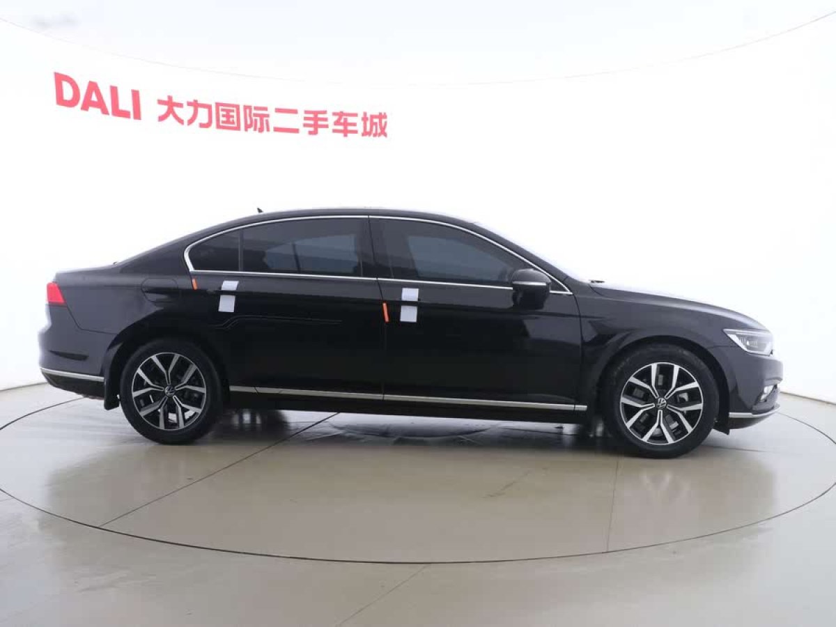 大眾 邁騰  2020款 330TSI DSG 領(lǐng)先型圖片