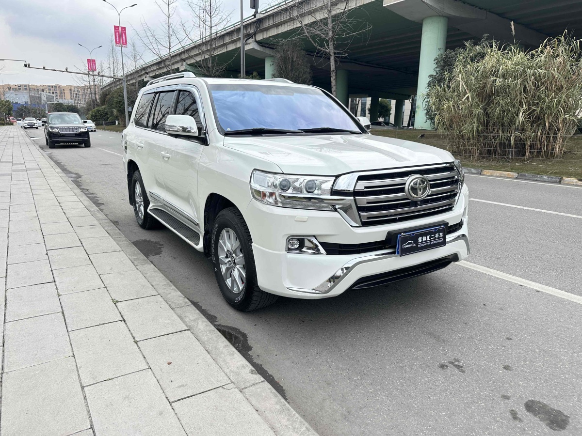 豐田 蘭德酷路澤  2018款 5.7L VX-R 12氣 底升(中東版)圖片