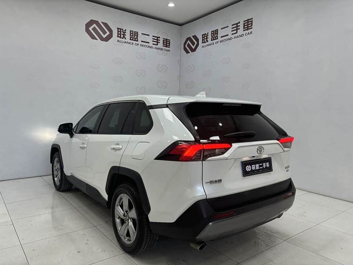 豐田 RAV4榮放  2021款 2.0L CVT四驅(qū)風(fēng)尚PLUS版圖片