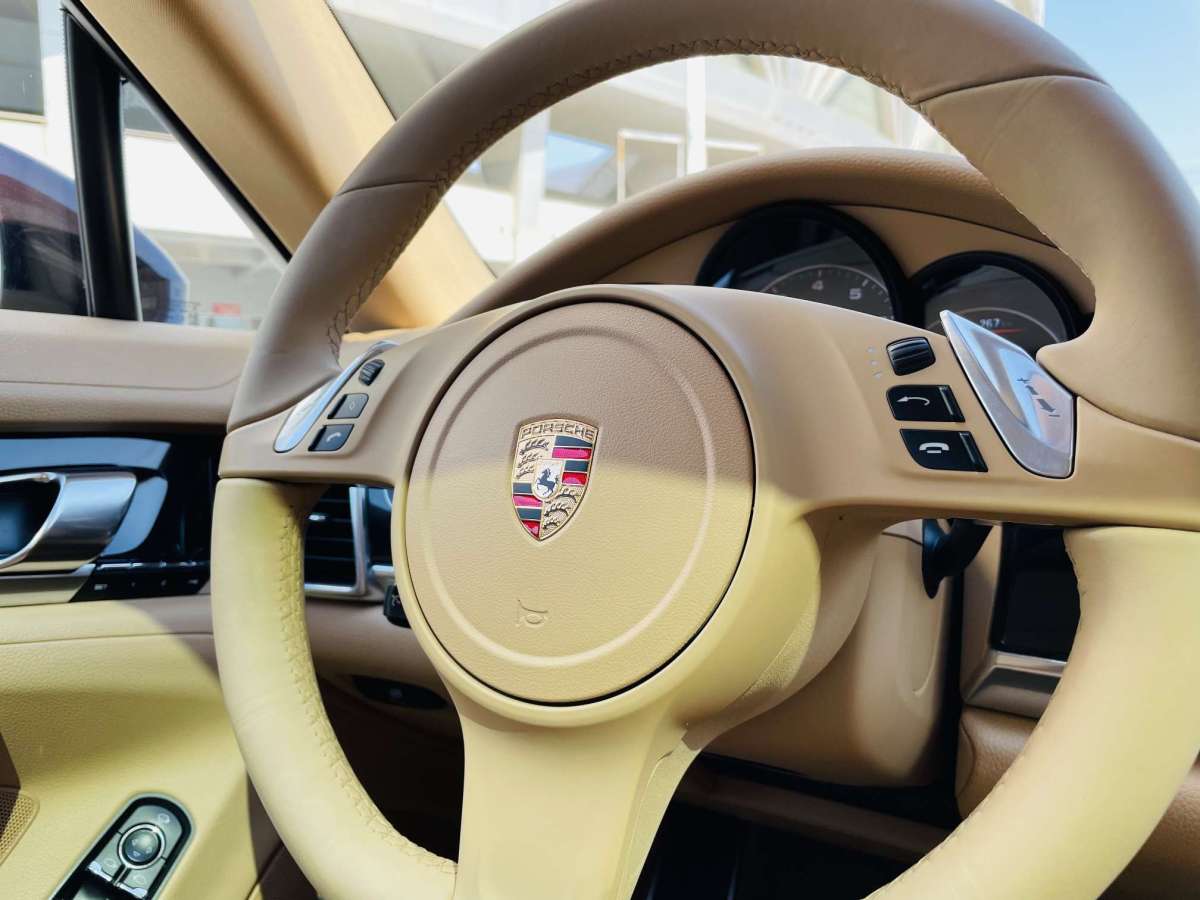 保時(shí)捷 Panamera  2014款 Panamera 4 3.0T圖片