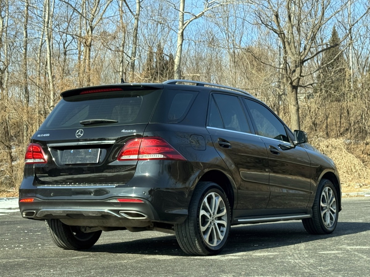 奔馳 奔馳GLE  2018款 GLE 320 4MATIC 動感型臻藏版圖片