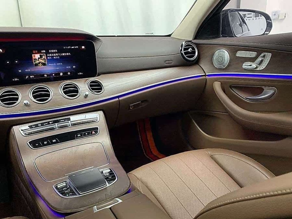 奔馳 奔馳E級(jí)  2021款 改款 E 300 L 豪華型圖片