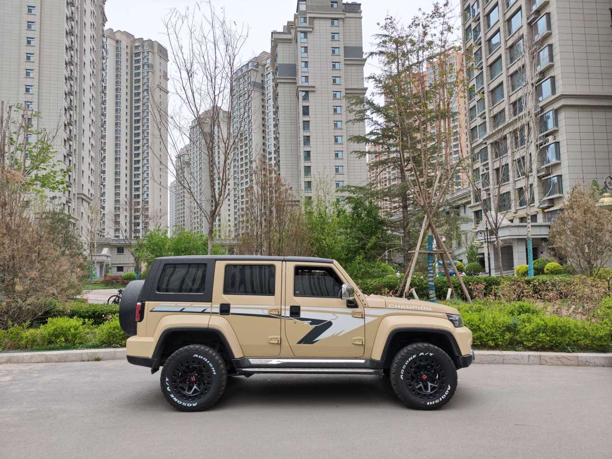 北京 BJ40  2019款  2.3T 自動(dòng)四驅(qū)環(huán)塔冠軍版 國(guó)VI圖片