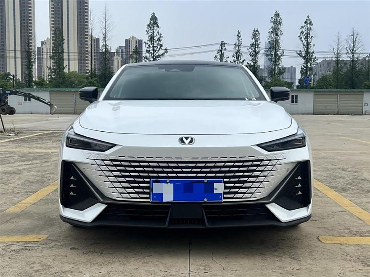 2023年6月長(zhǎng)安 長(zhǎng)安UNI-V  2023款 1.5T 尊享型