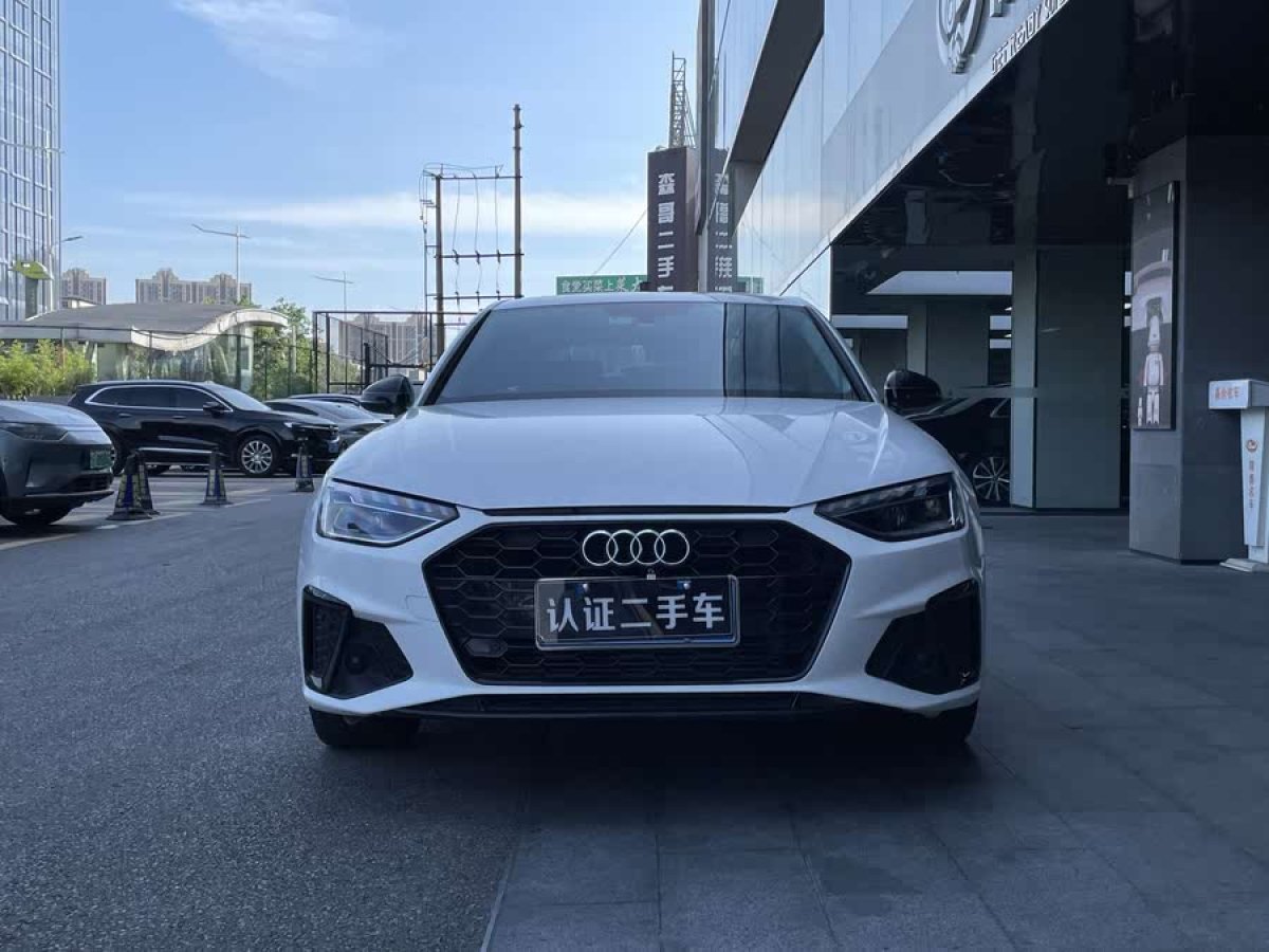 奧迪 奧迪A4L  2022款 40 TFSI 豪華動感型圖片