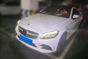 奔馳C級(jí) 奔馳 C 300 轎跑車
