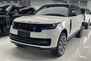 2024年3月 揽胜 路虎 3.0 L6 400PS 盛世加长版 七座