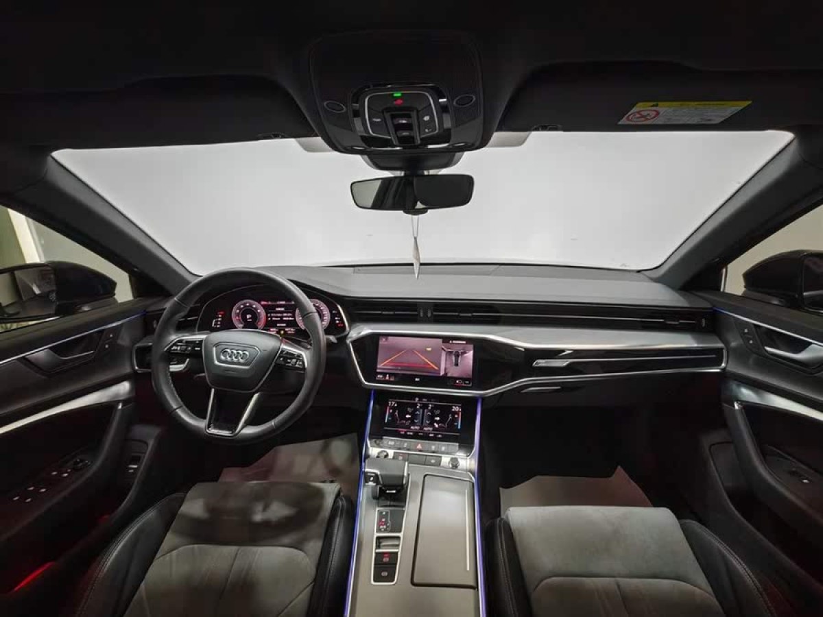 奧迪 奧迪A6L  2022款 45 TFSI 臻選動(dòng)感型圖片