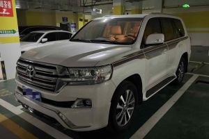 兰德酷路泽 丰田 5.7L VX-R 12气 底升(中东版)