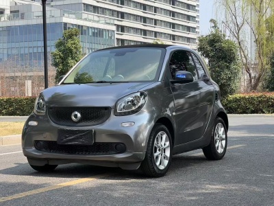 2017年3月 smart fortwo 1.0L 52千瓦硬頂靈動版圖片