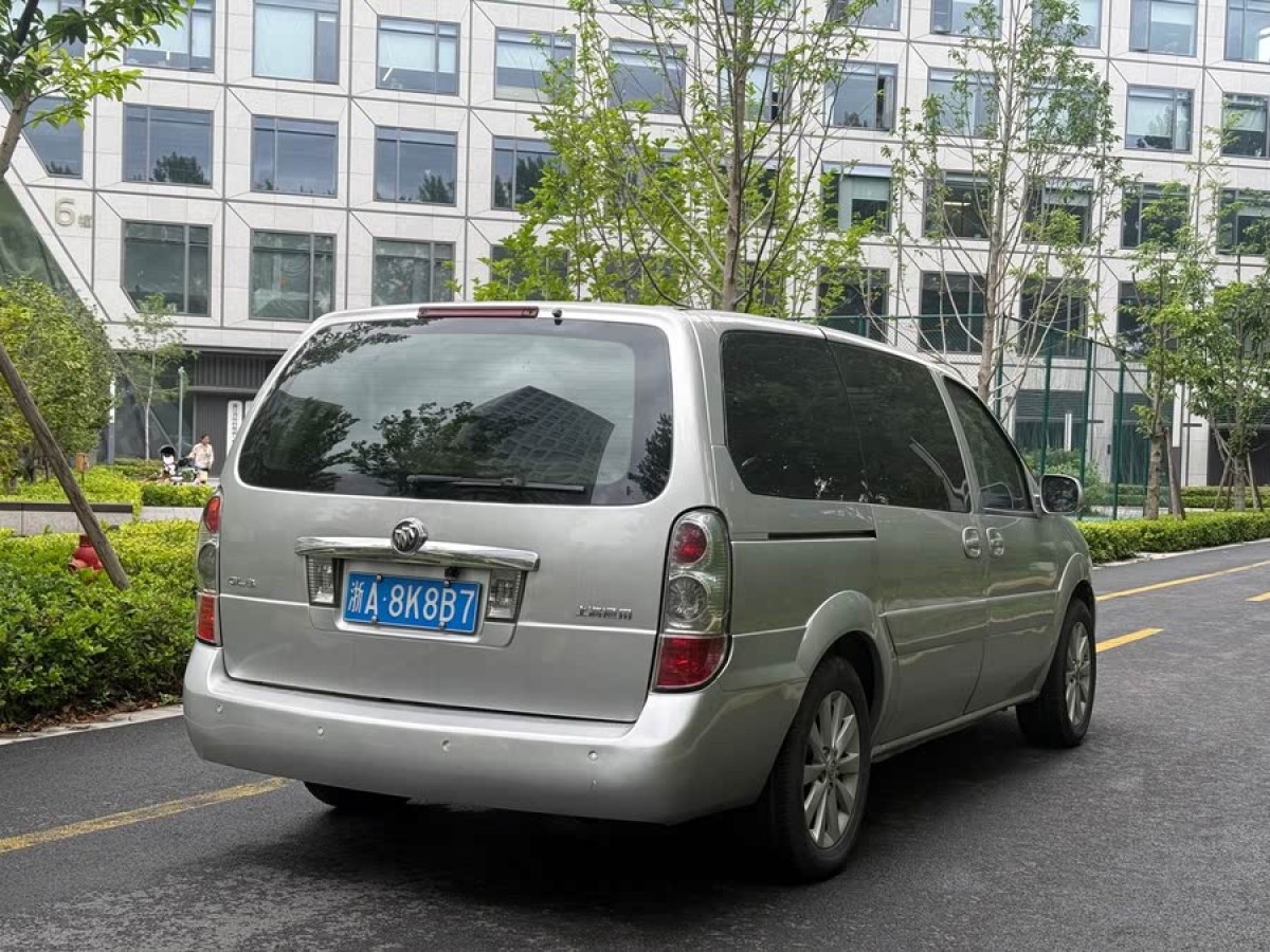 別克 GL8  2012款 2.4L BASE舒適版圖片