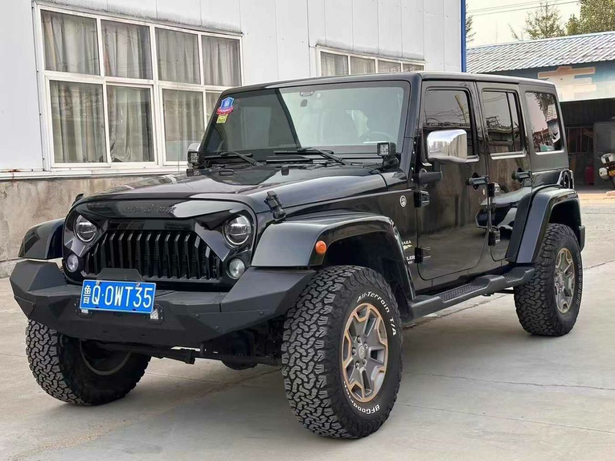 Jeep 牧马人  2015款 2.8TD Sahara 四门版图片