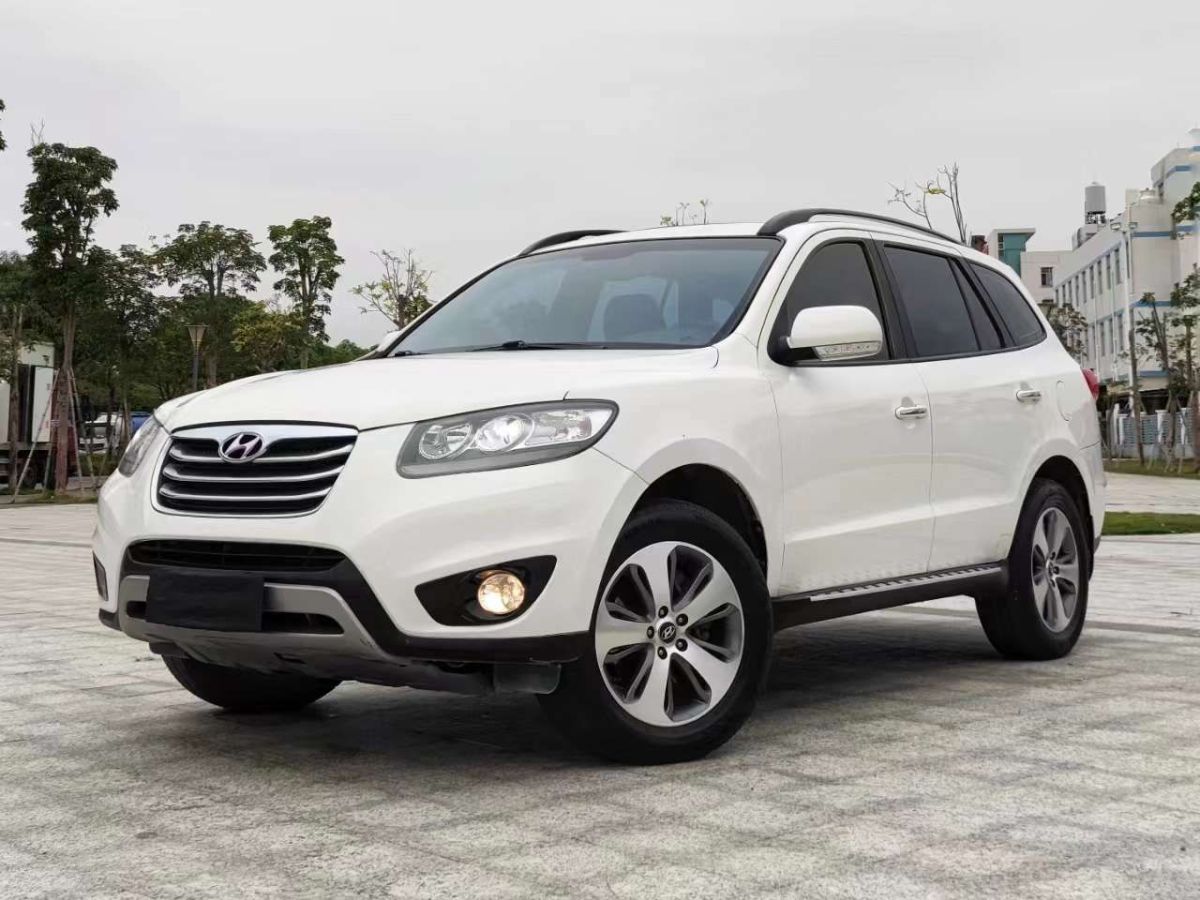 现代santafe4wD图片