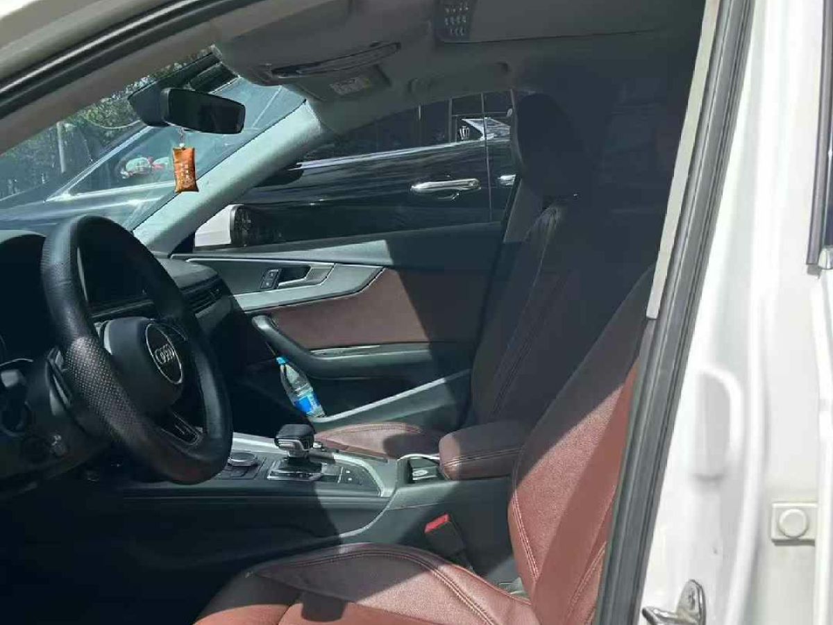 奧迪 奧迪A4L  2017款 A4L 40TFSI 時尚型圖片