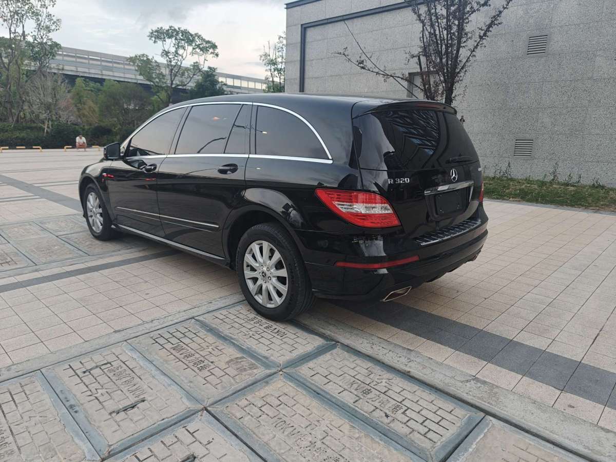 奔馳 奔馳R級(jí)  2017款 R 320 4MATIC 豪華型臻藏版圖片