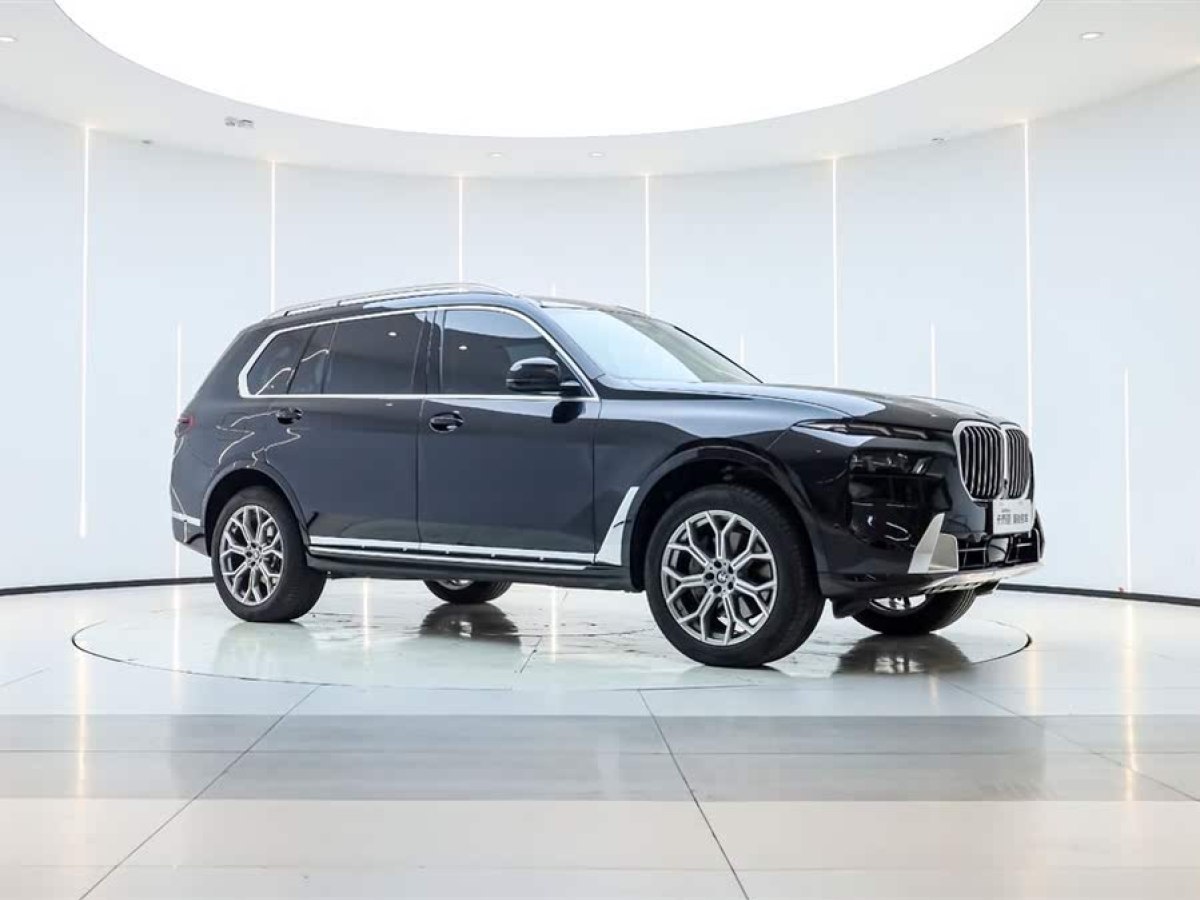 寶馬 寶馬X7  2023款 xDrive40i 領(lǐng)先型豪華套裝圖片