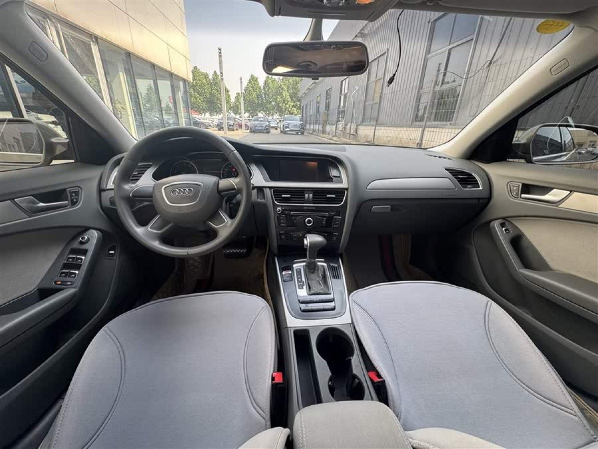 奧迪 奧迪A4L  2013款 35 TFSI 自動(dòng)舒適型圖片