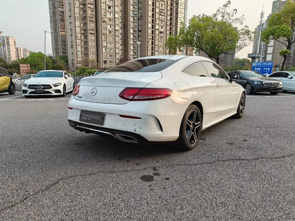 奔馳 奔馳C級(jí)  2019款 C 260 轎跑車(chē)圖片