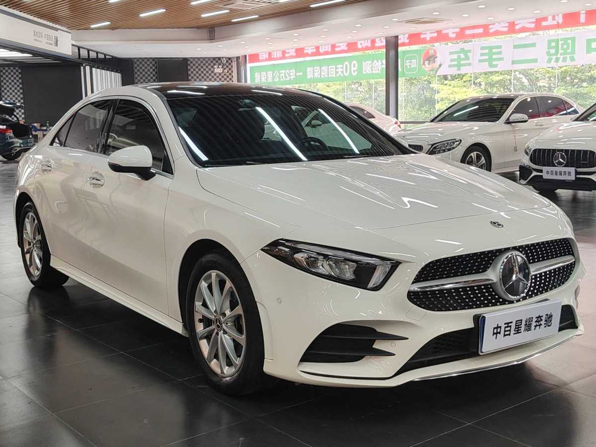 奔馳 奔馳A級  2020款 改款 A 200 L 運動轎車動感型圖片