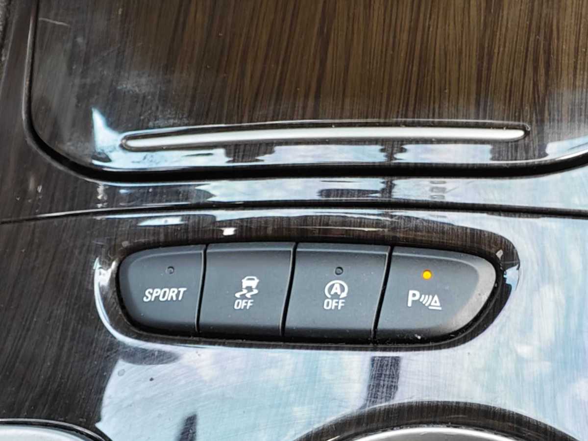 別克 威朗  2019款 三廂 20T 雙離合領(lǐng)先型圖片