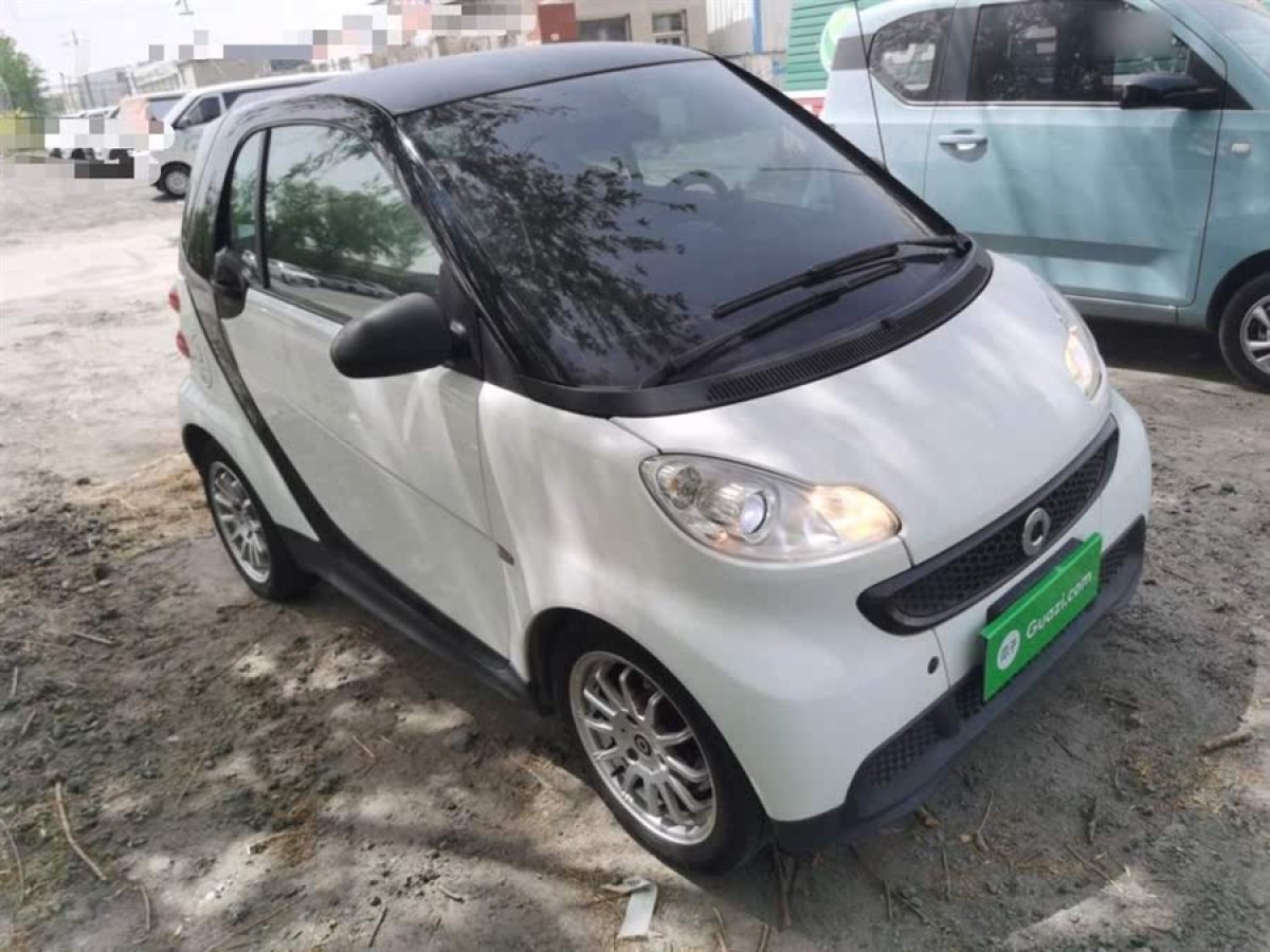 smart fortwo  2012款 1.0 MHD 硬頂標(biāo)準(zhǔn)版圖片