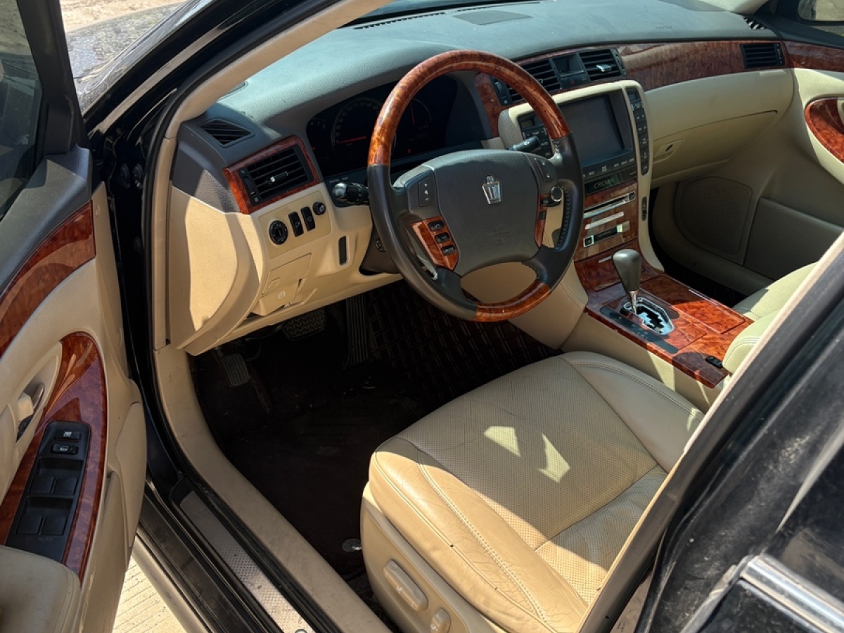 豐田 皇冠  2012款 2.5L Royal 導(dǎo)航版圖片