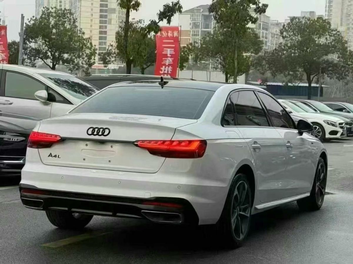 奧迪 奧迪A4L  2022款 35 TFSI 時(shí)尚動(dòng)感型圖片