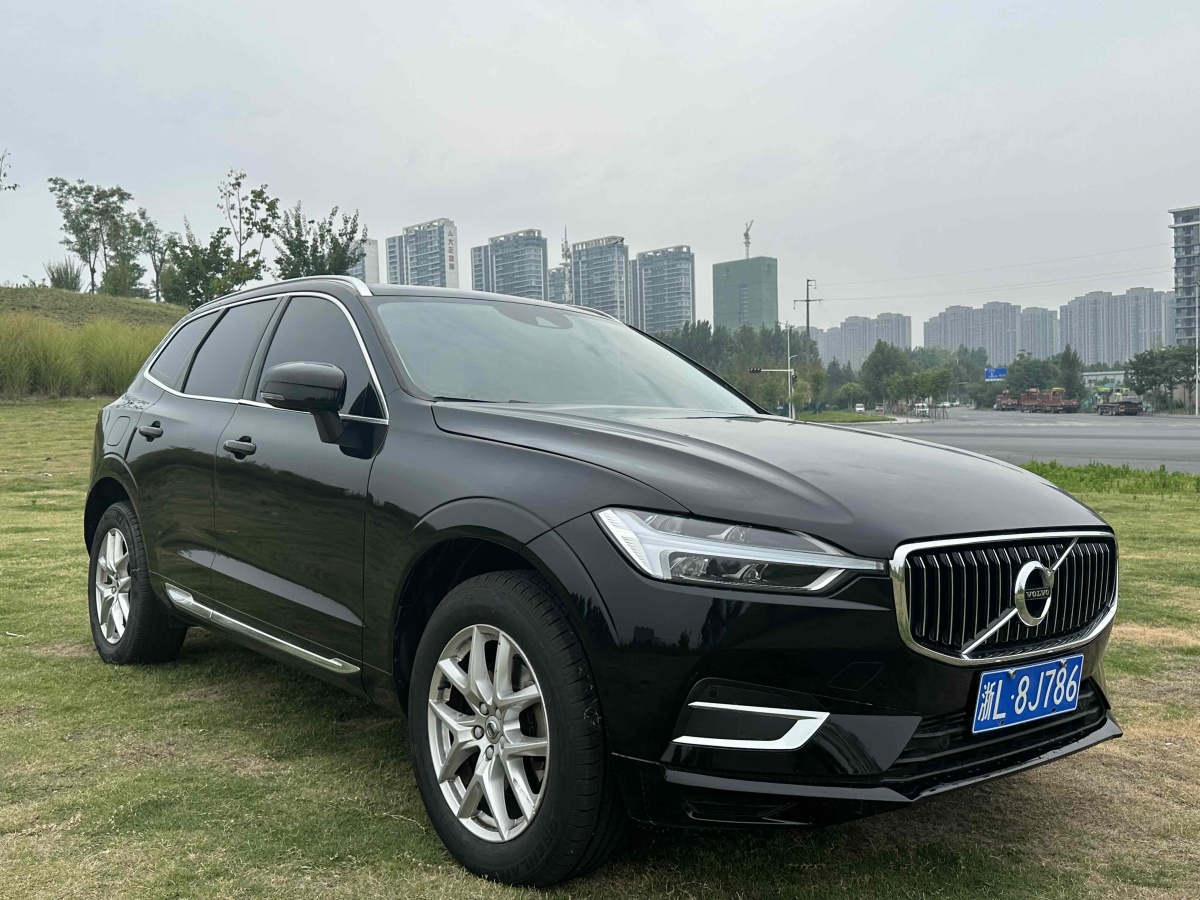 沃爾沃 XC60  2020款 T5 四驅(qū)智逸豪華版圖片