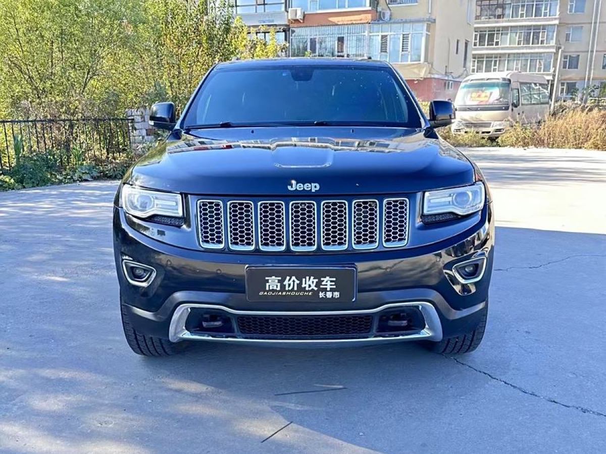 2014年8月Jeep 大切諾基  2014款 3.6L 精英導(dǎo)航版