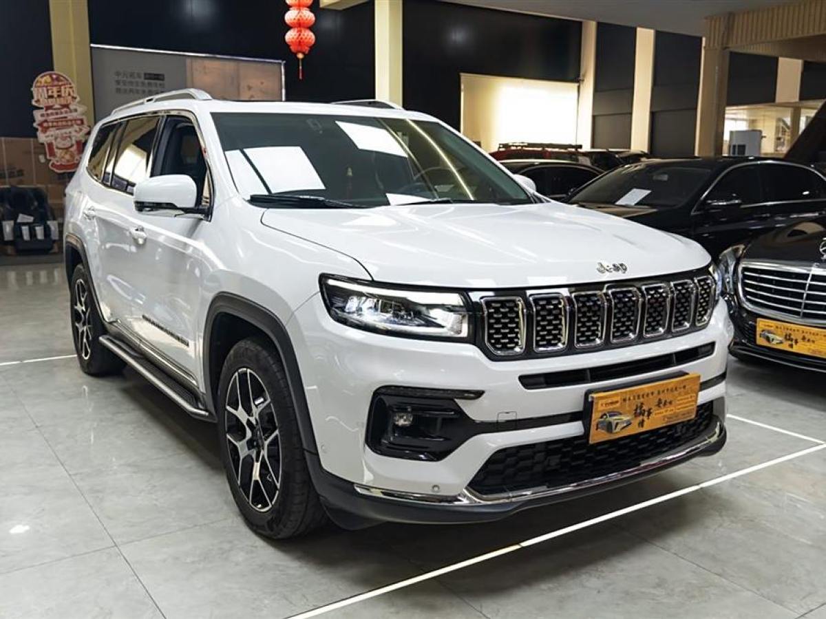 Jeep 大指揮官  2022款 2.0T 兩驅(qū)豪華版圖片