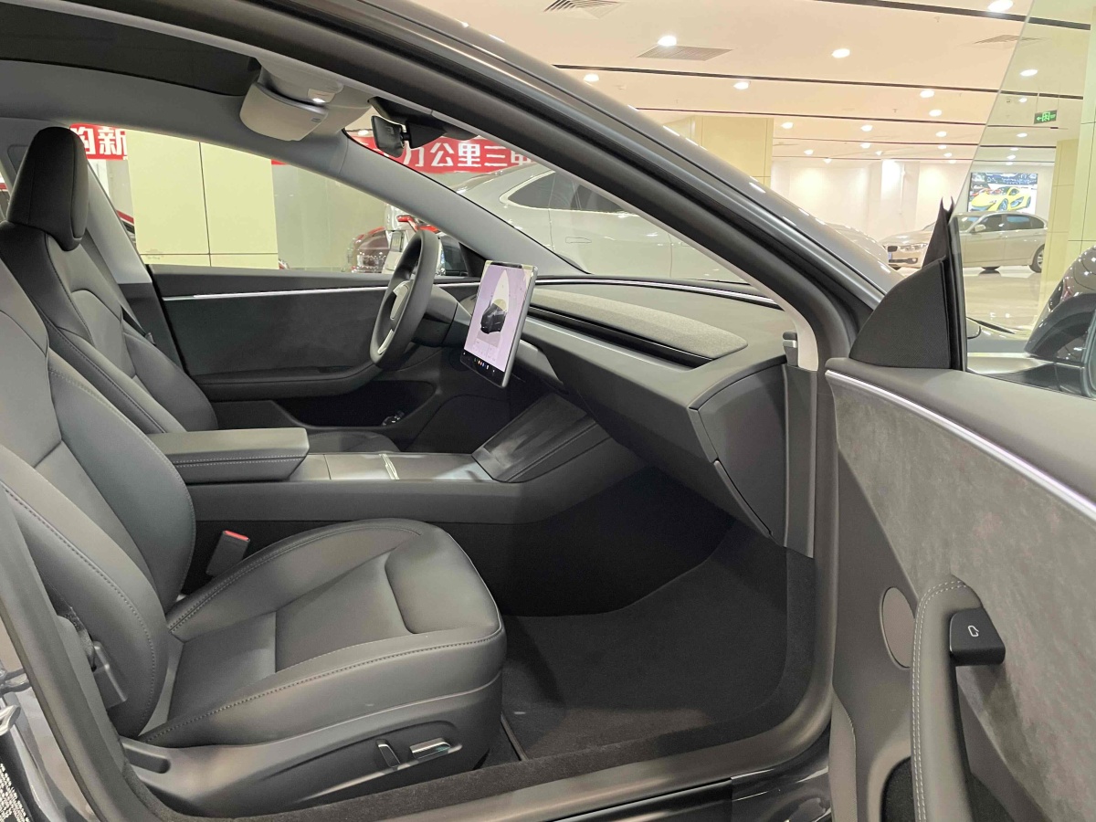 特斯拉 Model 3  2023款 長(zhǎng)續(xù)航煥新版 雙電機(jī)全輪驅(qū)動(dòng)圖片