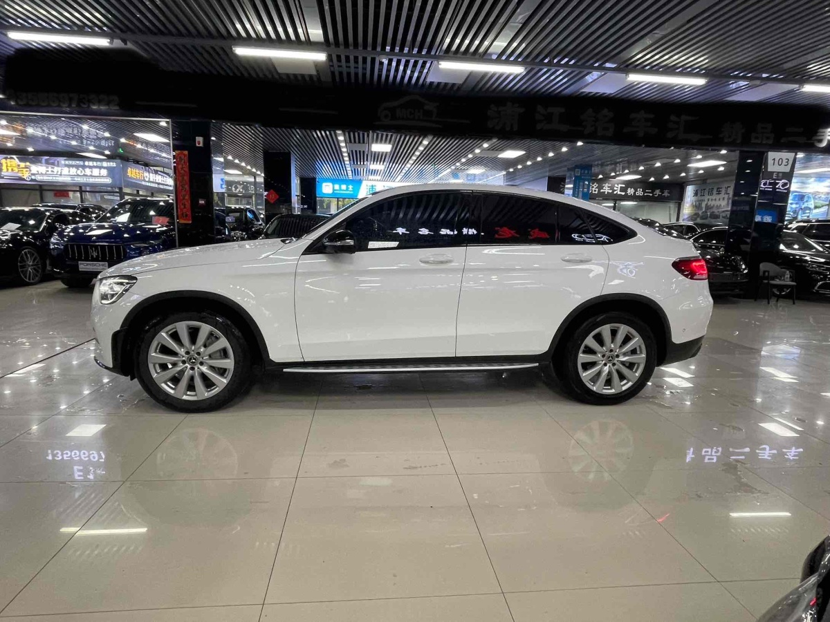 奔馳 奔馳GLC  2021款 GLC 260 4MATIC 轎跑SUV圖片