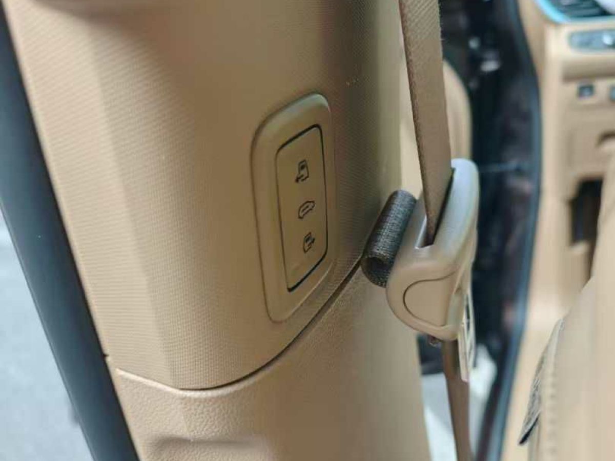 別克 GL8  2021款 Avenir艾維亞 七座親禮版圖片