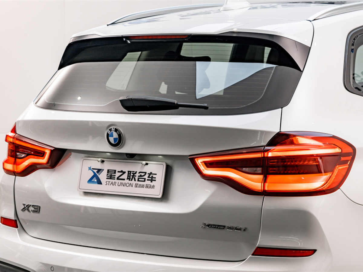 寶馬X3 18款 xDrive30i 領(lǐng)先型 M運(yùn)動(dòng)套裝 國(guó)Ⅵ圖片