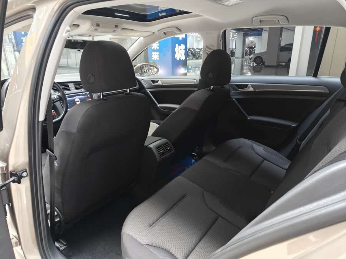 大眾 高爾夫  2016款 230TSI 自動舒適型圖片