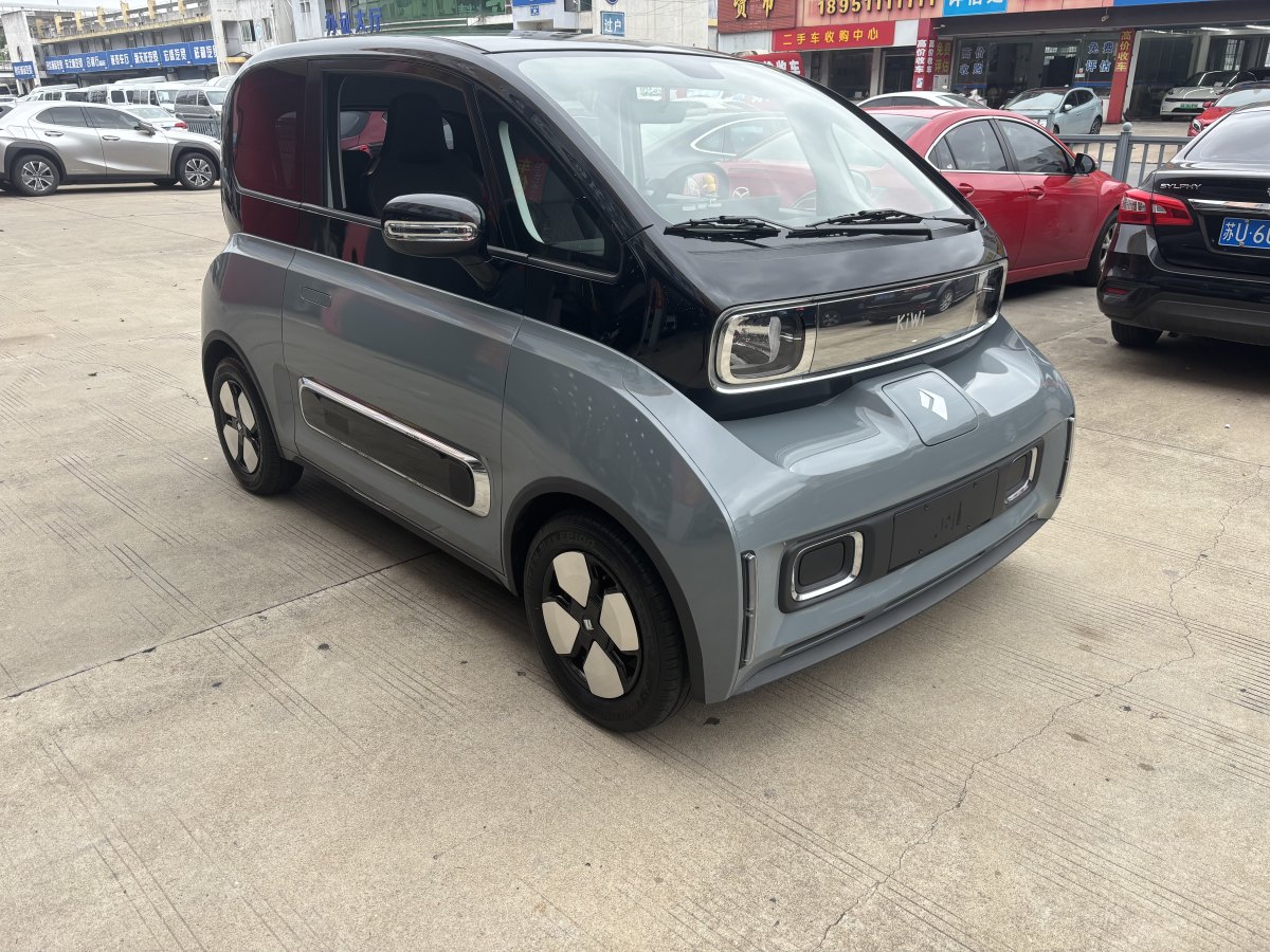 2024年4月寶駿 寶駿KiWi EV  2023款 智潮版 磷酸鐵鋰