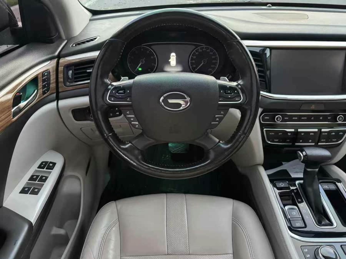 廣汽傳祺 GS8  2017款 320T 四驅豪華智聯(lián)版圖片