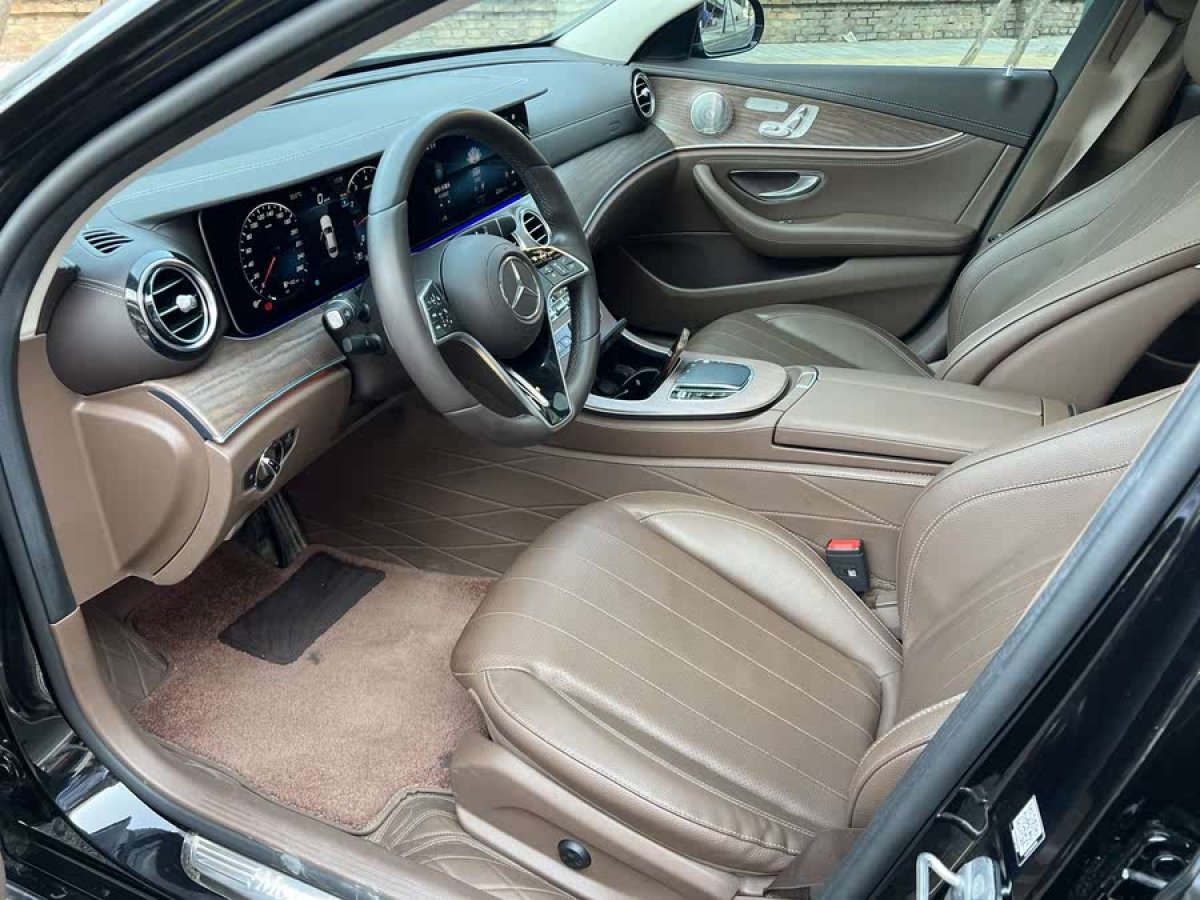 奔馳 奔馳E級(jí)  2023款 改款 E 300 L 豪華型圖片