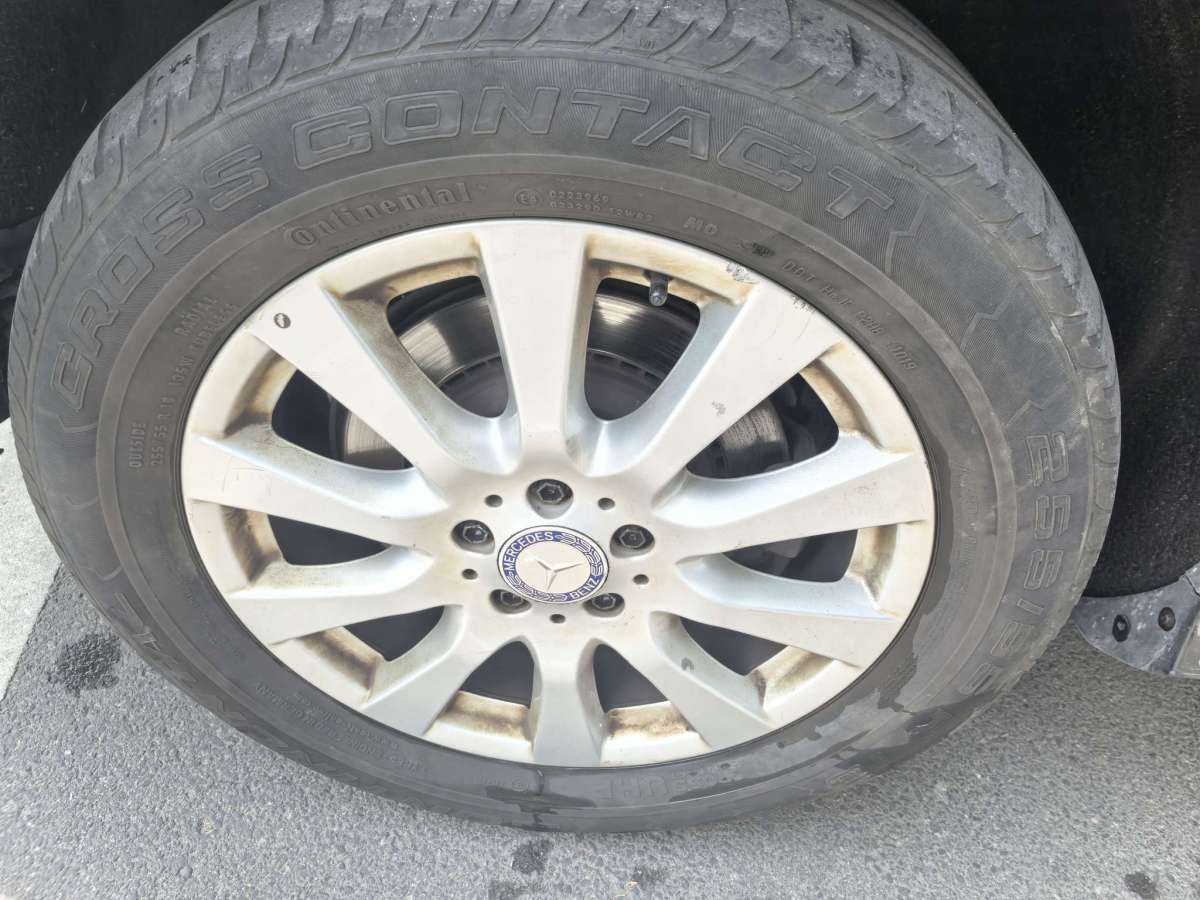 奔馳 奔馳R級  2017款 R 320 4MATIC 商務(wù)型臻藏版圖片