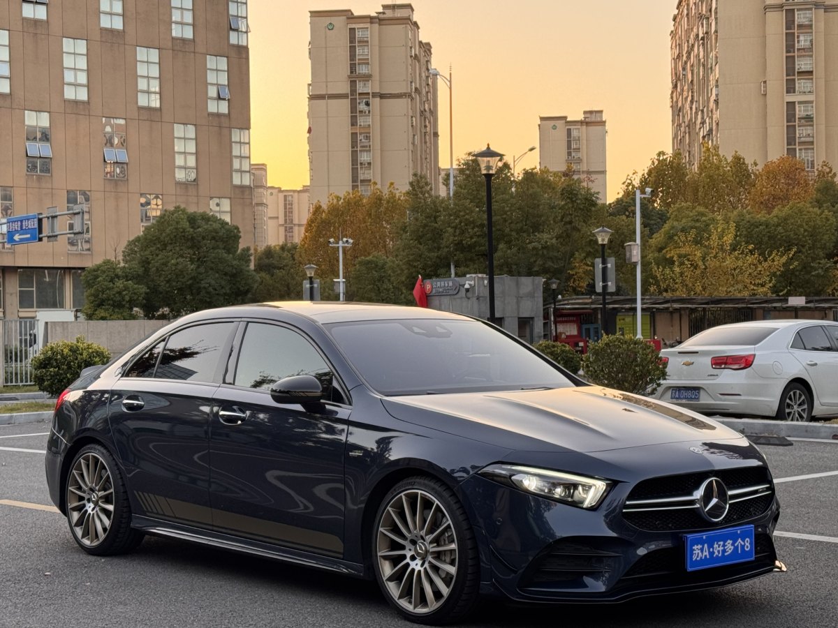 奔馳 奔馳A級(jí)AMG  2020款 改款 AMG A 35 4MATIC 先型特別版圖片